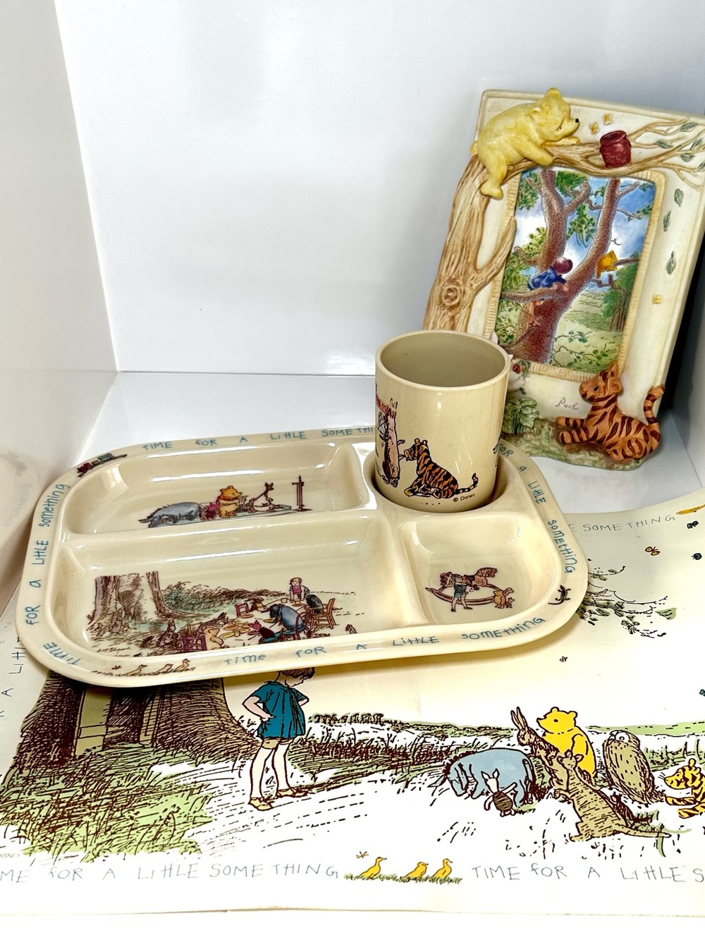 1980’s Vintage Winnie the Pooh Set, Divided Plate & Cup, Place Mat & Picture